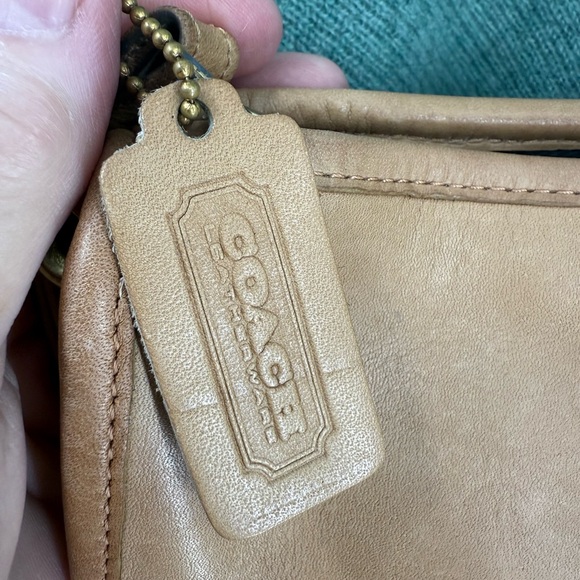 Coach classic vintage 1970s in light beech tan leather shoulder/clutch purse - Picture 11 of 16